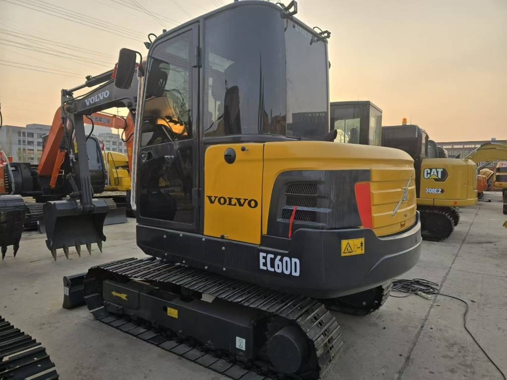 Volvo EC 60 - حفارات زحافة: صور 1 Volvo EC 60 - حفارات زحافة: صور 1