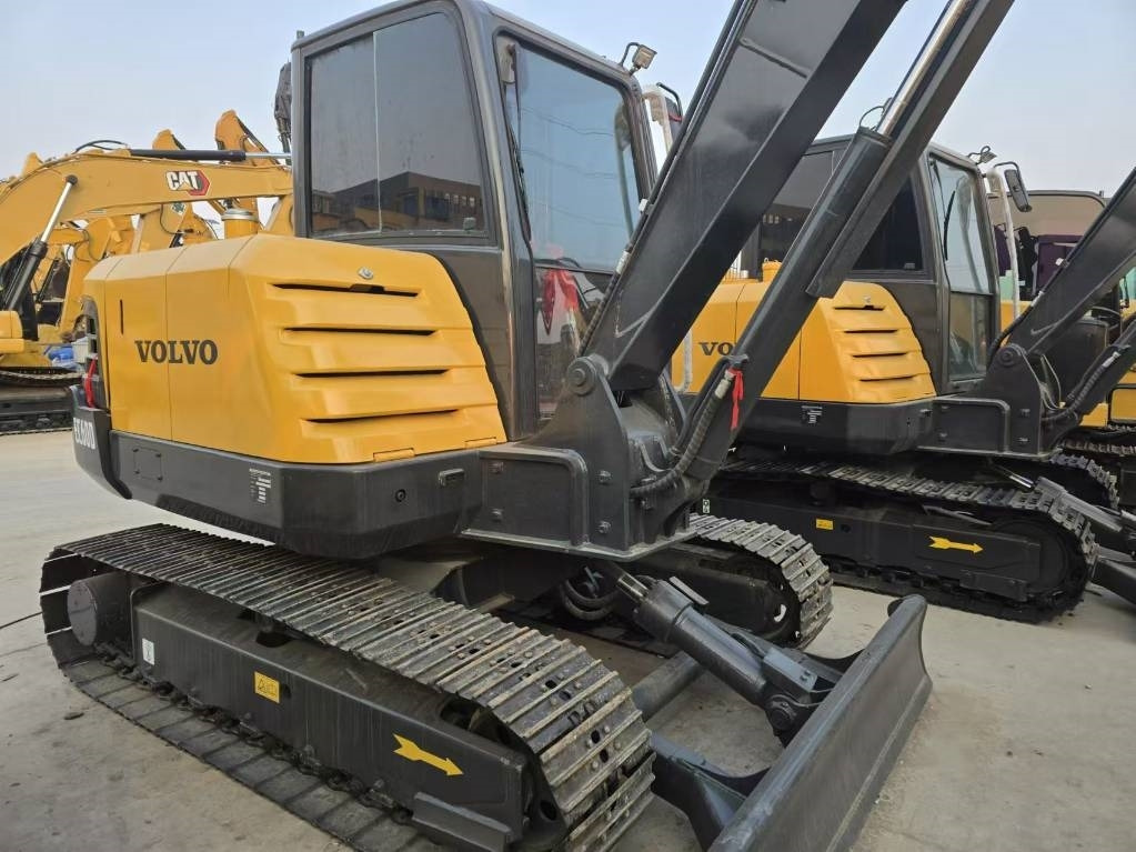Volvo EC 60 - حفارات زحافة: صور 2 Volvo EC 60 - حفارات زحافة: صور 2