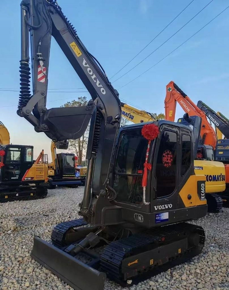 Volvo EC 60 - حفارات زحافة: صور 1 Volvo EC 60 - حفارات زحافة: صور 1