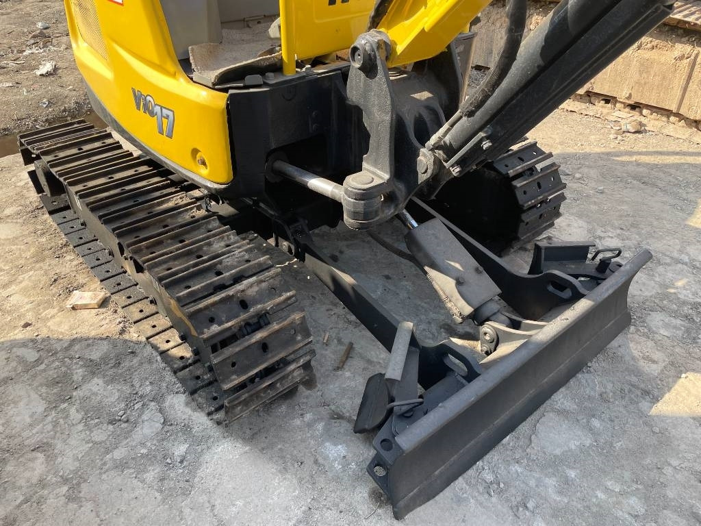 Yanmar 17 - حفارة مصغرة: صور 4 Yanmar 17 - حفارة مصغرة: صور 4