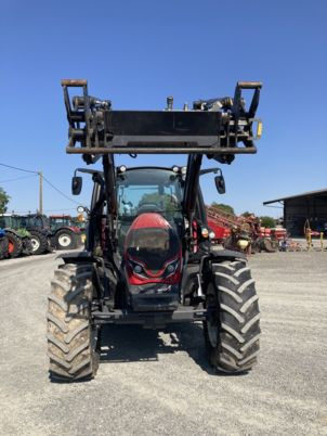 جرار Valtra G105: صور 9