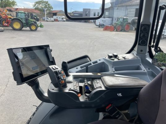 Valtra T214 DIRECT - جرار: صور 5 Valtra T214 DIRECT - جرار: صور 5