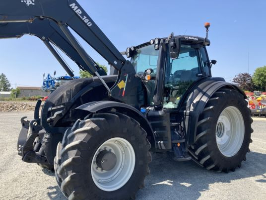 Valtra T215 DIRECT - جرار: صور 1 Valtra T215 DIRECT - جرار: صور 1