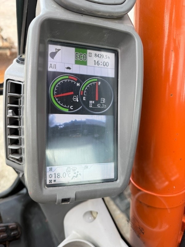 حفارات زحافة Hitachi ZX 135 US-5B: صور 16 حفارات زحافة Hitachi ZX 135 US-5B: صور 16