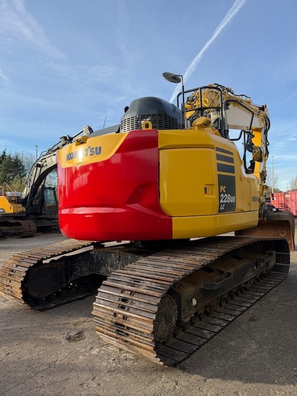 Komatsu PC 228 USLC-11 - حفارات زحافة: صور 4 Komatsu PC 228 USLC-11 - حفارات زحافة: صور 4