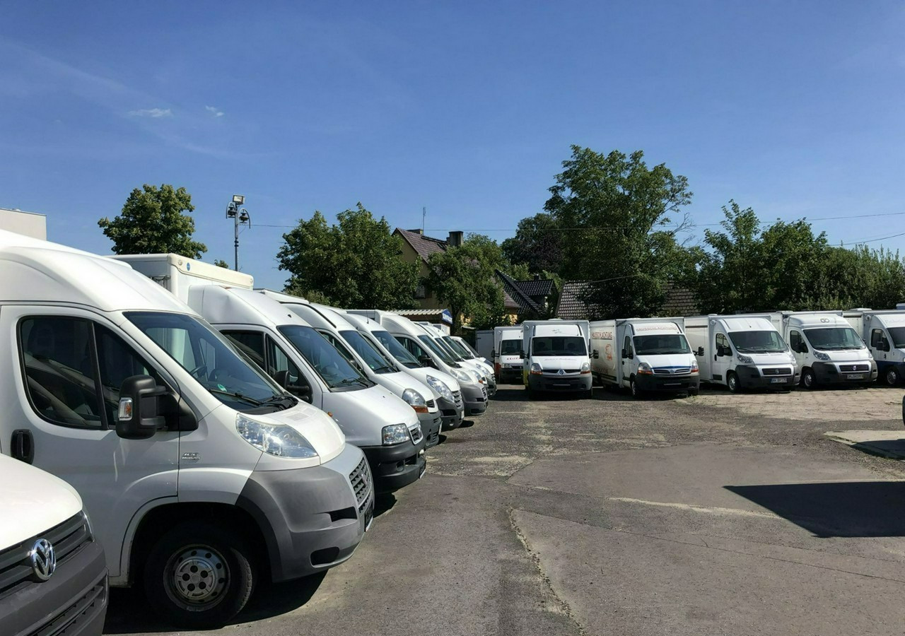 شاحنات طعام, الشاحنات الصغيرة Fiat Ducato Autosklep mięso-ryba Gastronomiczny Food Truck Foodtruck sklep 2004: صور 11