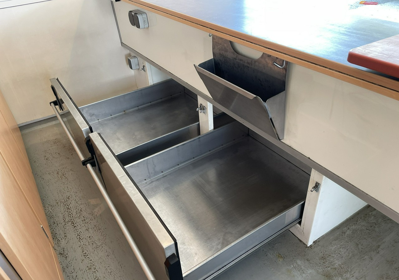 Fiat Ducato Autosklep wędlin Gastronomiczny Food Truck Foodtruck Sklep Borco - شاحنات طعام: صور 4 Fiat Ducato Autosklep wędlin Gastronomiczny Food Truck Foodtruck Sklep Borco - شاحنات طعام: صور 4