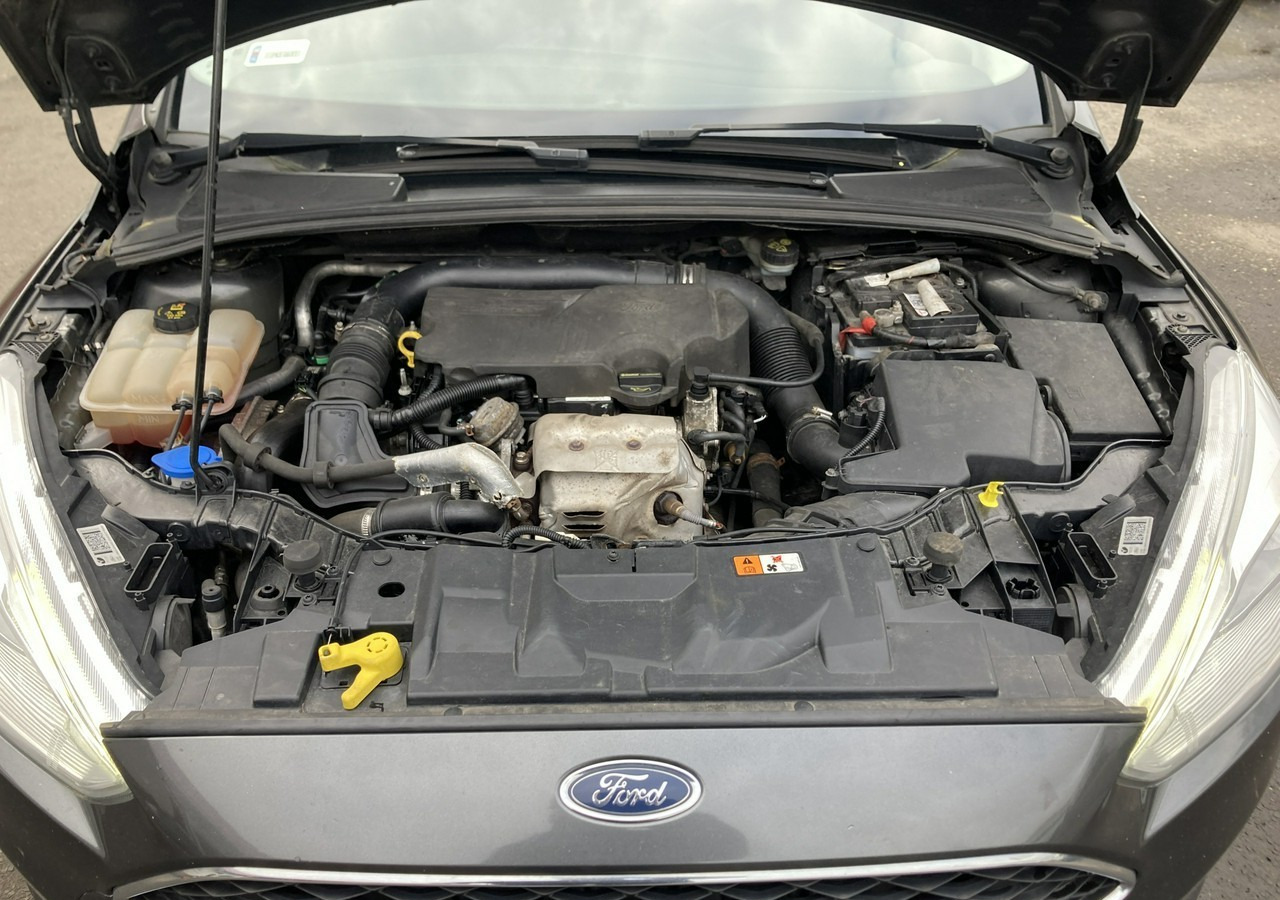 هاتشباك Ford Focus III Focus 1.0 EcoBoost Klima Salon PL 2015: صور 9