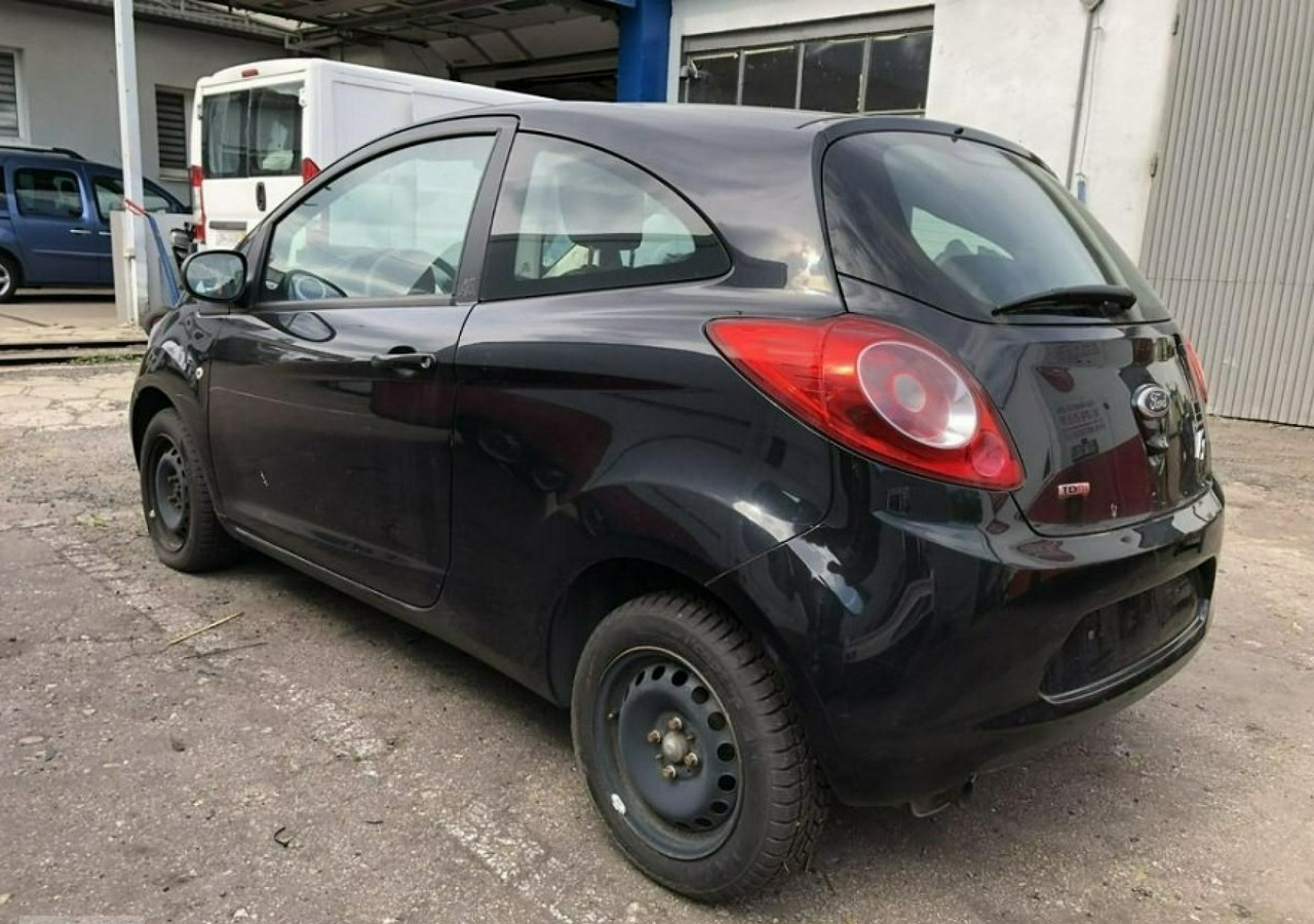 Ford KA II Ford KA 1,3 tdci 75KM 2012 - هاتشباك: صور 4 Ford KA II Ford KA 1,3 tdci 75KM 2012 - هاتشباك: صور 4