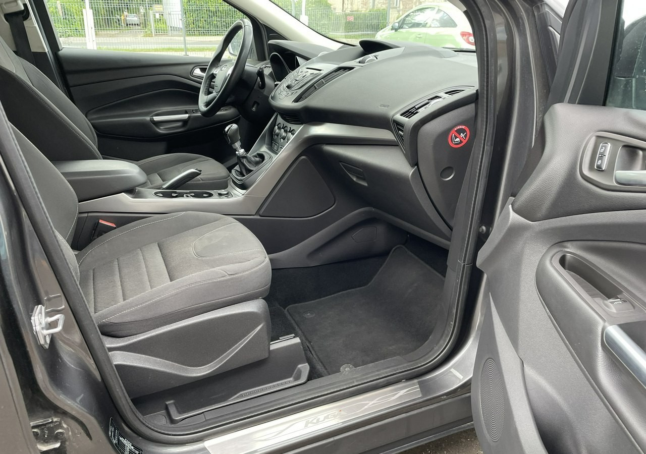 Ford Kuga II Ford Kuga 1.5 EcoBoost Bogate wyposażenie 63558km Model 2016 - سيارة دفع رباعي: صور 4 Ford Kuga II Ford Kuga 1.5 EcoBoost Bogate wyposażenie 63558km Model 2016 - سيارة دفع رباعي: صور 4
