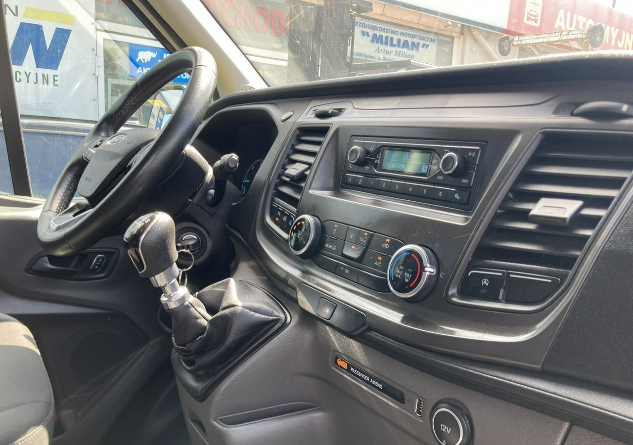 Ford Transit VIII Ford Transit dla niepełnosprawnych Rampa Inwalida PFRON 2020 - سيارة: صور 3 Ford Transit VIII Ford Transit dla niepełnosprawnych Rampa Inwalida PFRON 2020 - سيارة: صور 3