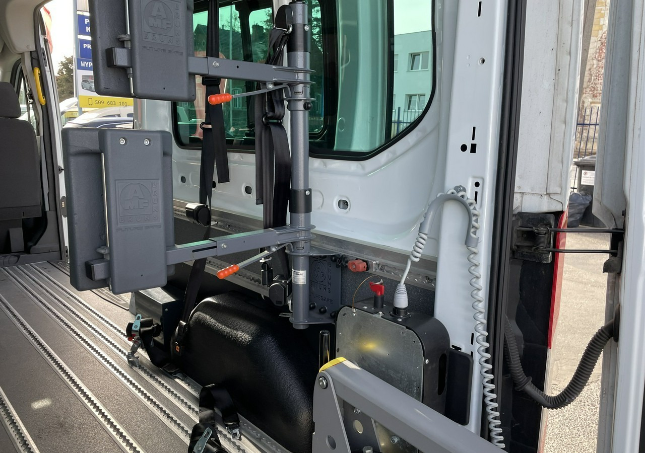 سيارة Ford Transit VIII Transit do przewozu Niepełnosprawnych 2 Wózki inwalida rampa 2017: صور 12