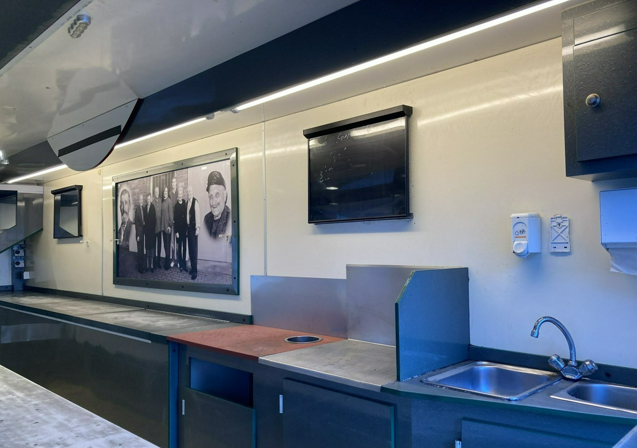 عربة الطعام Inna Inny Autosklep wędlin Gastronomiczny Food Truck Foodtruck sklep Borco: صور 15