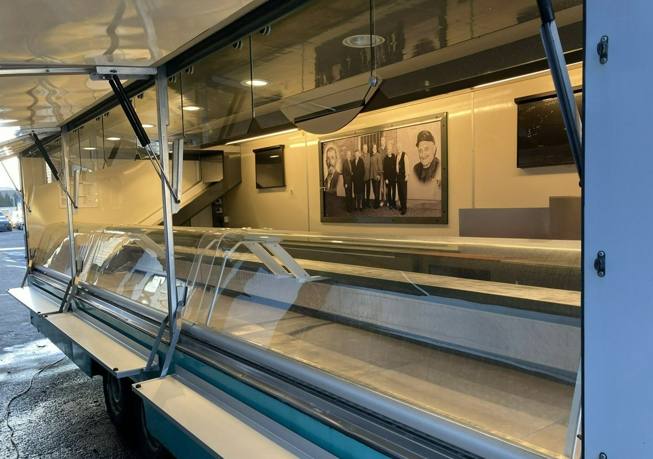 عربة الطعام Inna Inny Autosklep wędlin Gastronomiczny Food Truck Foodtruck sklep Borco: صور 6