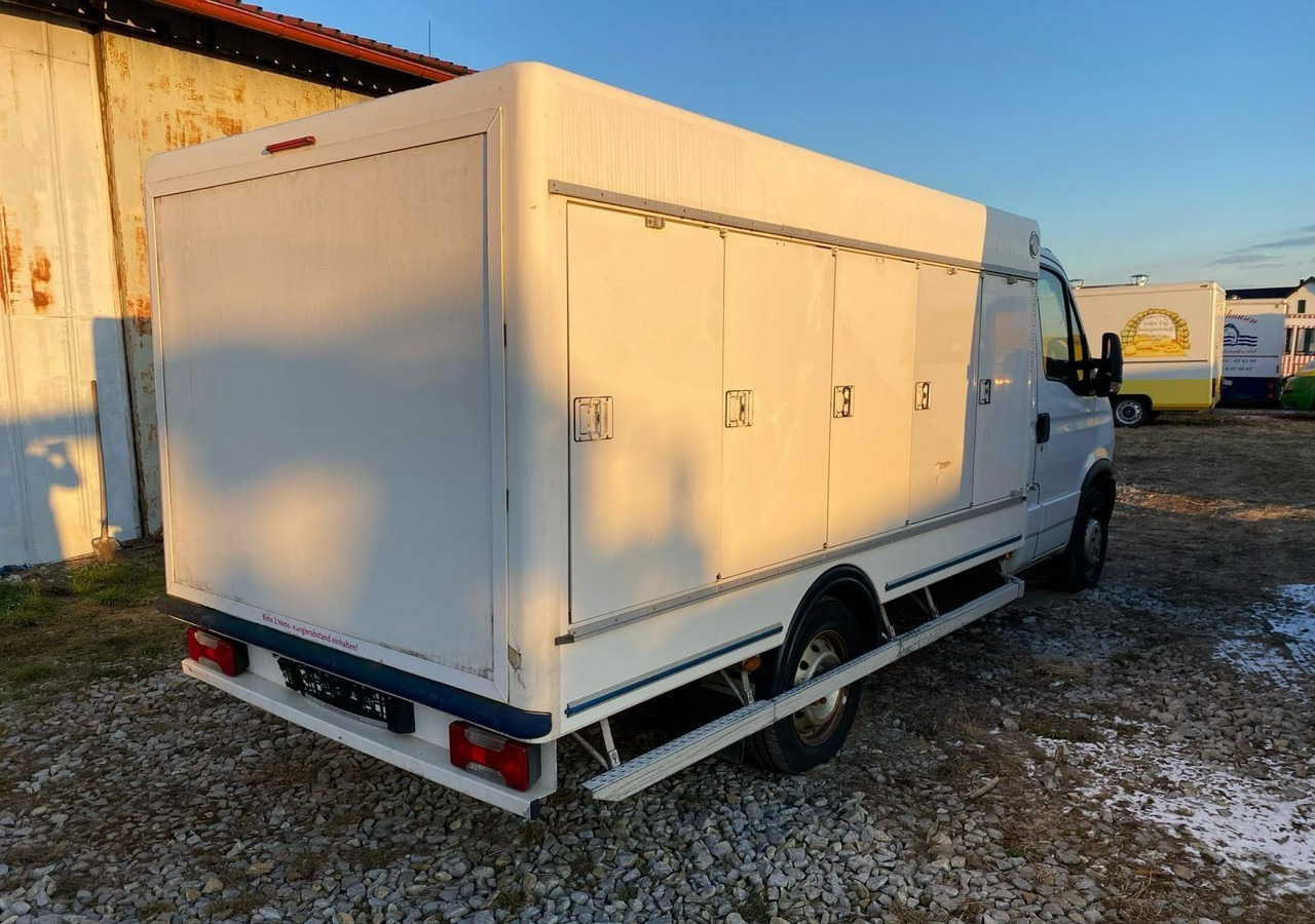Iveco Inny Iveco Iveco Daily 35-13 chłodnia 10 komorowa Mrożnia do -40C Model 2014 - الشاحنات الصغيرة المبردة: صور 3 Iveco Inny Iveco Iveco Daily 35-13 chłodnia 10 komorowa Mrożnia do -40C Model 2014 - الشاحنات الصغيرة المبردة: صور 3