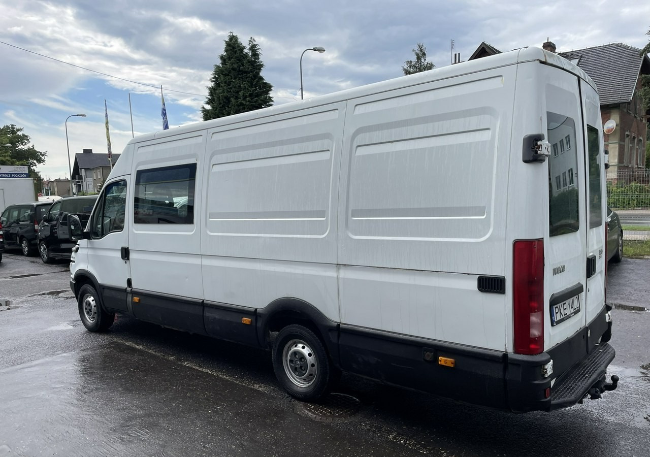 Iveco Iveco Daily 35S14 Maxi Brygadówka dokka doka 7-osobowy - الشاحنات الصغيرة كابينة مزدوجة: صور 4 Iveco Iveco Daily 35S14 Maxi Brygadówka dokka doka 7-osobowy - الشاحنات الصغيرة كابينة مزدوجة: صور 4