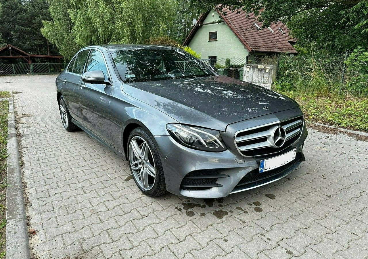 Mercedes-Benz Klasa E W213 E220d 2.0 194KM AMG-Pakiet MultibeamLed*Skóra*Navi*Kamera360* Salon - سيارة: صور 1 Mercedes-Benz Klasa E W213 E220d 2.0 194KM AMG-Pakiet MultibeamLed*Skóra*Navi*Kamera360* Salon - سيارة: صور 1