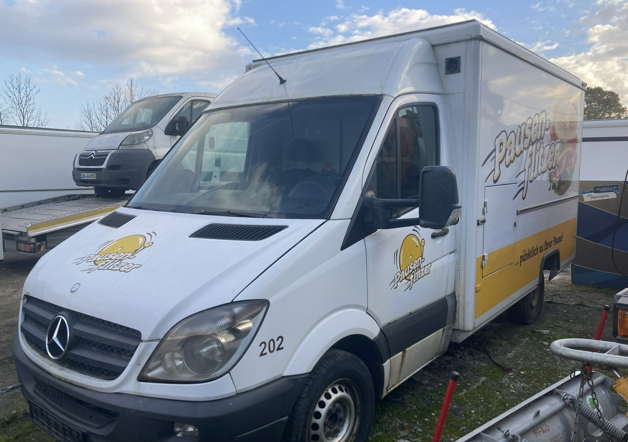 Mercedes-Benz Sprinter Autosklep Gastronomiczny Food Truck Foodtruck sklep bar 2009 Borco - شاحنات طعام: صور 4 Mercedes-Benz Sprinter Autosklep Gastronomiczny Food Truck Foodtruck sklep bar 2009 Borco - شاحنات طعام: صور 4