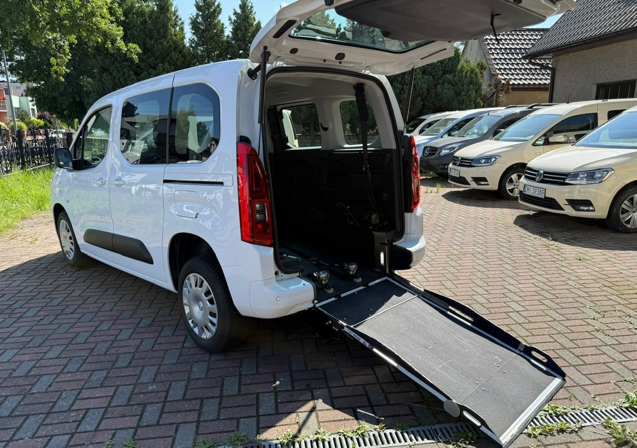 Opel Combo IV Opel Combo Life Niepełnosprawnych inwalida Rampa 32105 km Model 2022 - سيارة: صور 3 Opel Combo IV Opel Combo Life Niepełnosprawnych inwalida Rampa 32105 km Model 2022 - سيارة: صور 3