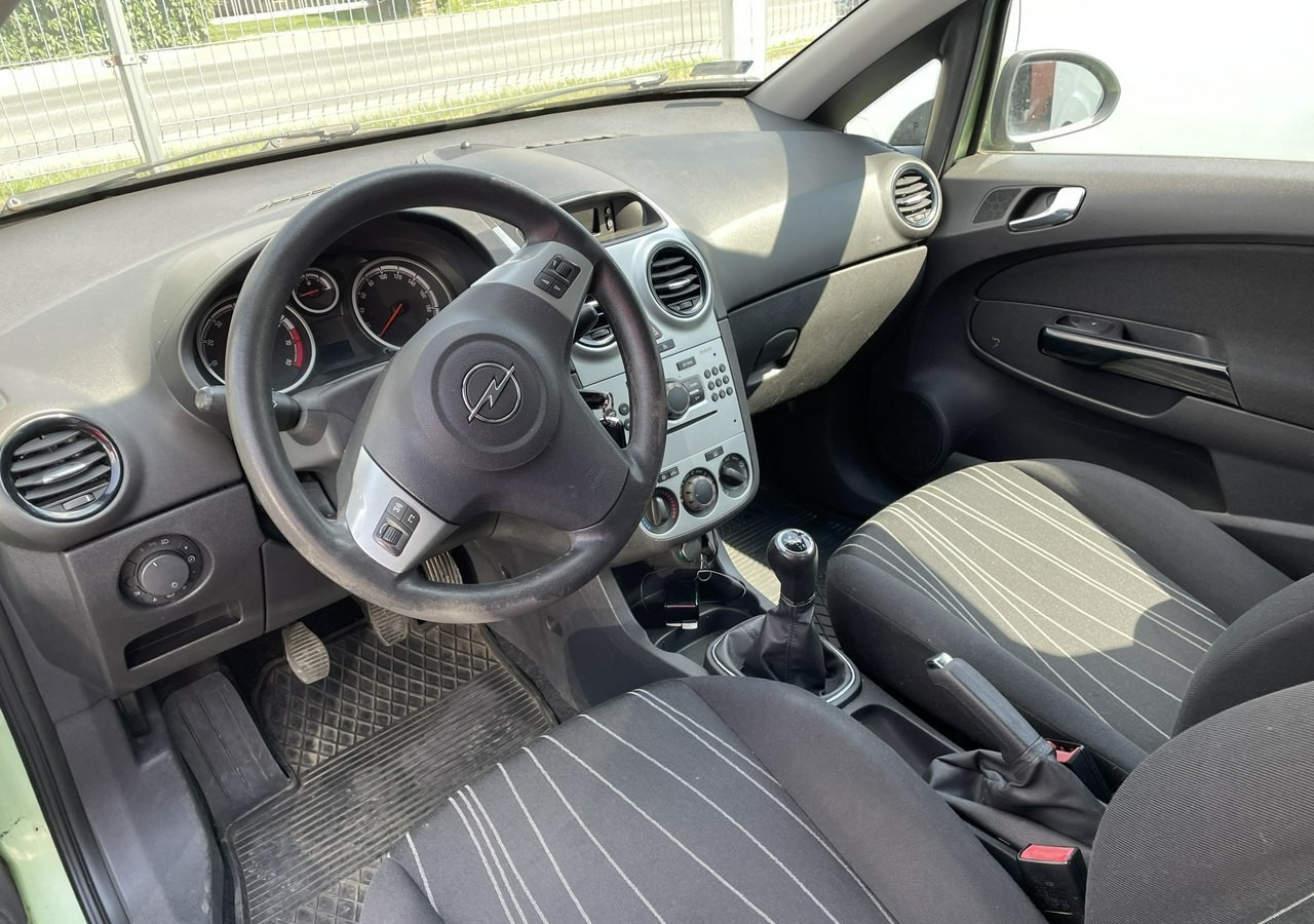 Opel Corsa D Opel Corsa 1,2-16V Klima Salon PL Bagażnik na Rowery Model 2010 - هاتشباك: صور 4 Opel Corsa D Opel Corsa 1,2-16V Klima Salon PL Bagażnik na Rowery Model 2010 - هاتشباك: صور 4