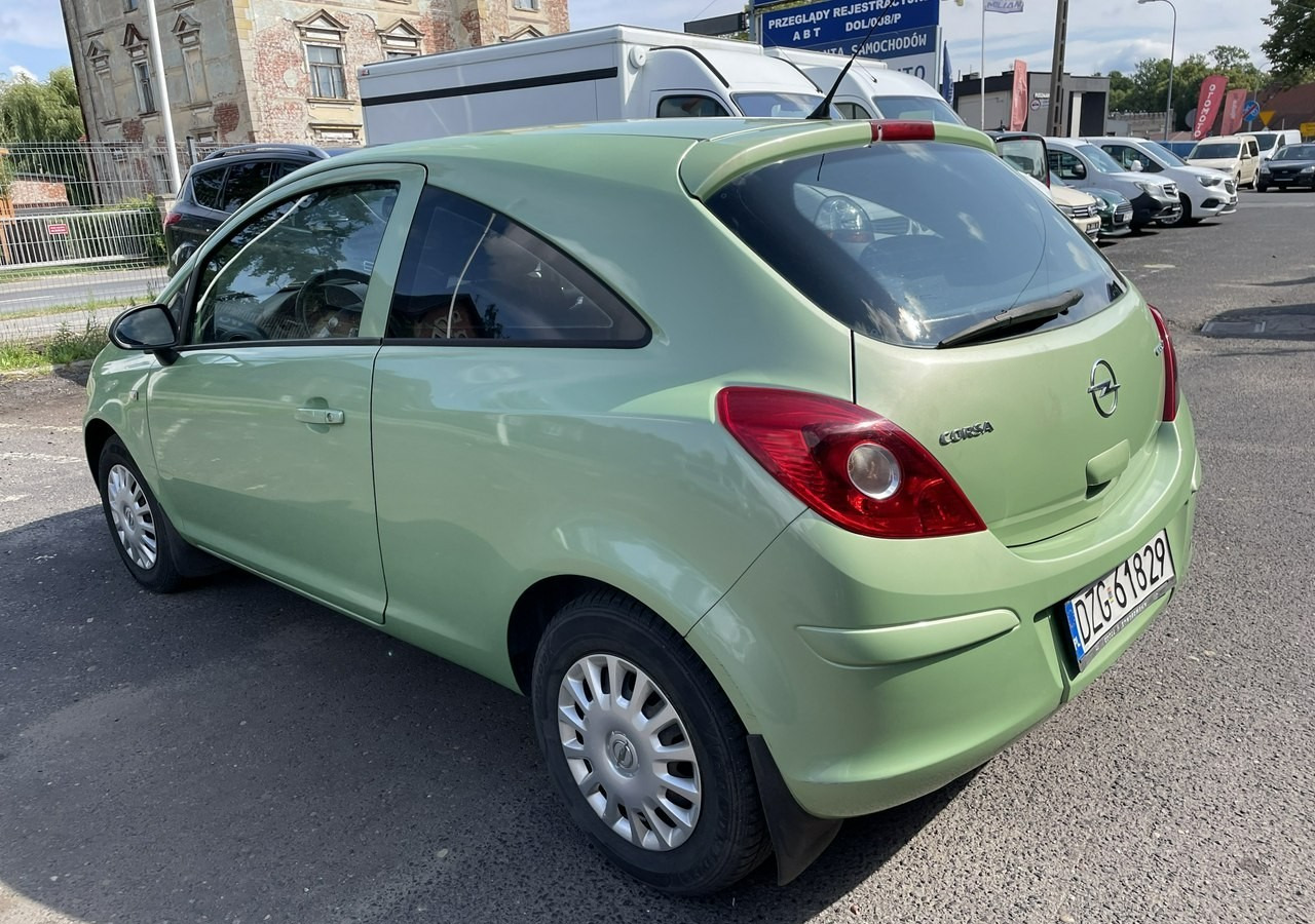 هاتشباك Opel Corsa D Opel Corsa 1,2-16V Klima Salon PL Bagażnik na Rowery Model 2010: صور 6