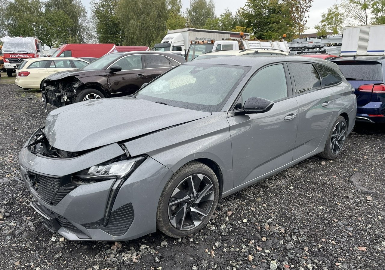 Peugeot 308 P5 Peugeot 308 1.5-131KM BlueHDi Allure Pack S&S EAT8 Salon PL 2024 - سيارة ستيشن: صور 5 Peugeot 308 P5 Peugeot 308 1.5-131KM BlueHDi Allure Pack S&S EAT8 Salon PL 2024 - سيارة ستيشن: صور 5