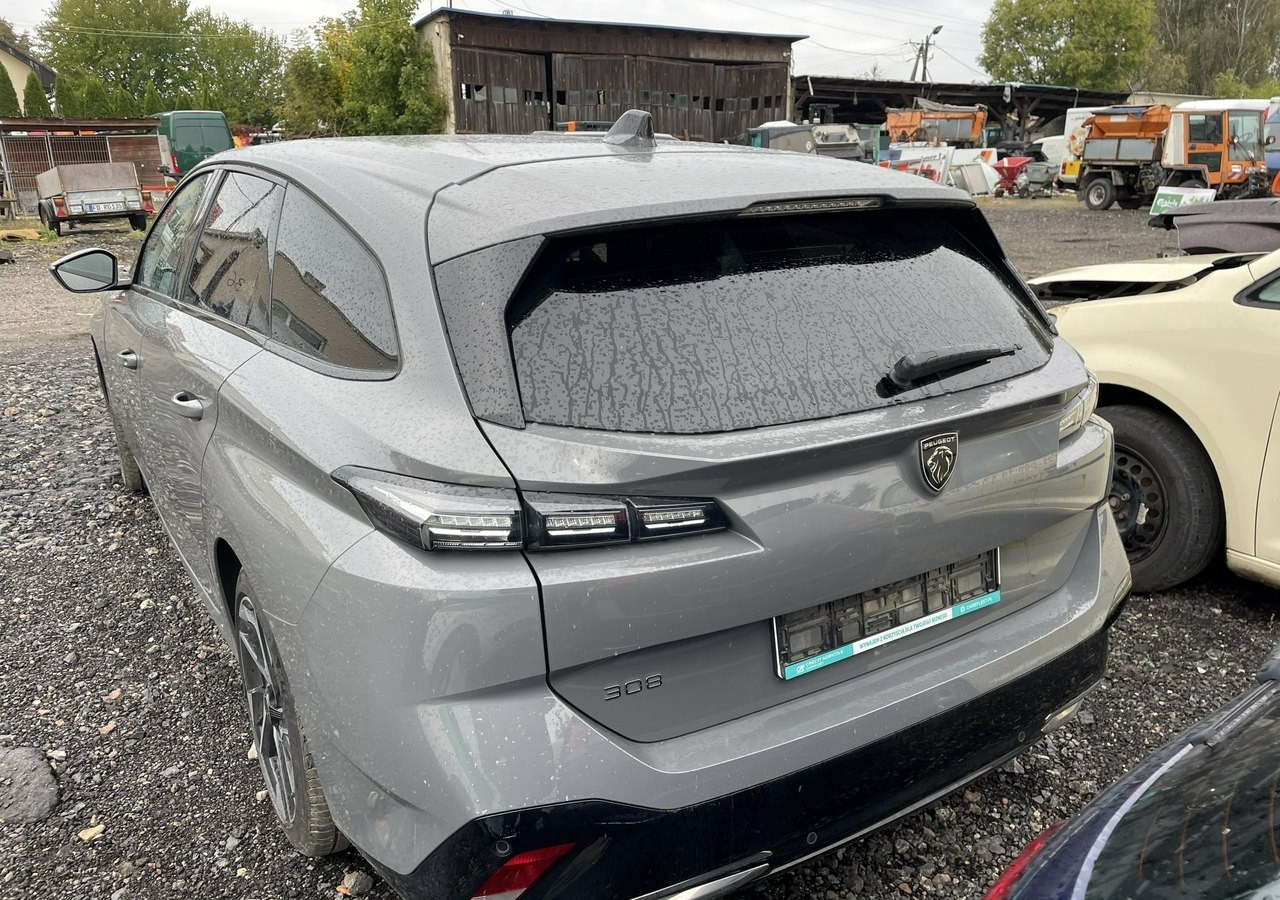 Peugeot 308 P5 Peugeot 308 1.5-131KM BlueHDi Allure Pack S&S EAT8 Salon PL 2024 - سيارة ستيشن: صور 4 Peugeot 308 P5 Peugeot 308 1.5-131KM BlueHDi Allure Pack S&S EAT8 Salon PL 2024 - سيارة ستيشن: صور 4