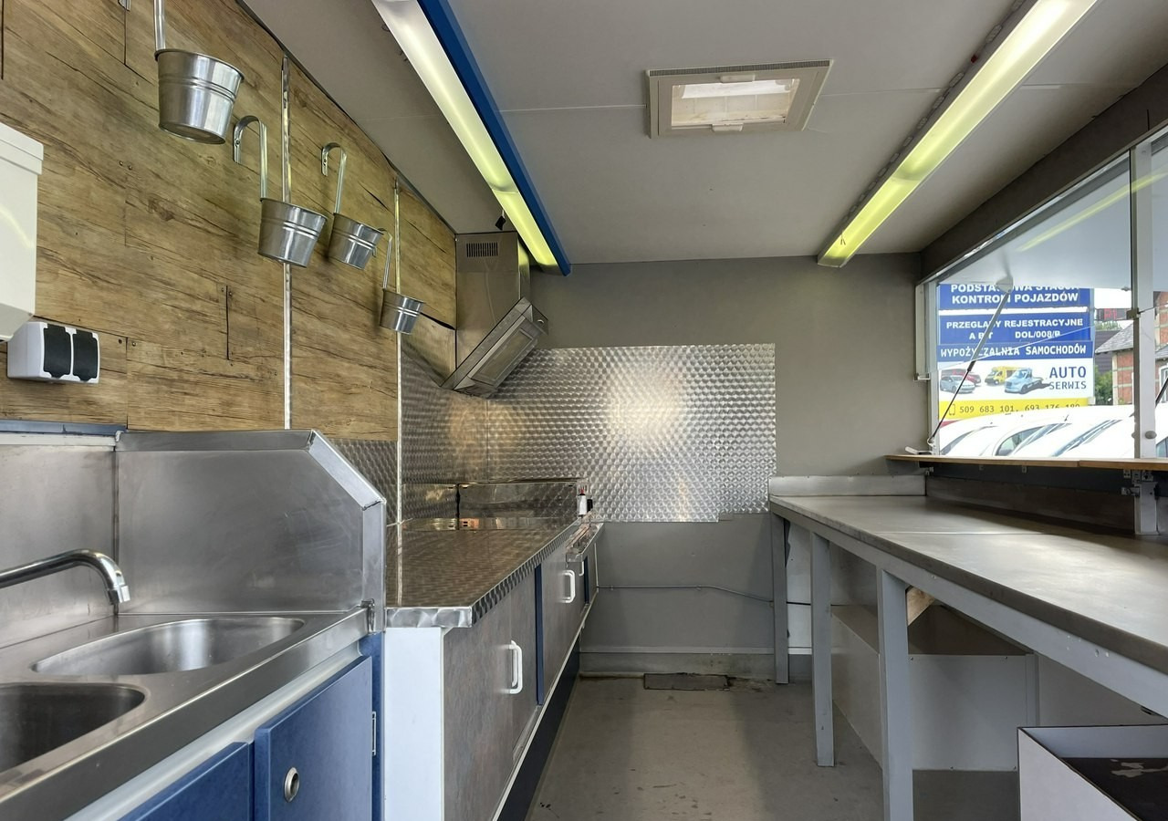 Peugeot Boxer Autosklep Gastronomiczna food truck foodtruck W-zasilanie DMC 3500 - شاحنات طعام: صور 1 Peugeot Boxer Autosklep Gastronomiczna food truck foodtruck W-zasilanie DMC 3500 - شاحنات طعام: صور 1