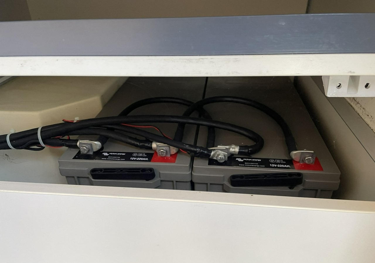 شاحنات طعام Renault Master Autosklep wędlin Gastronomiczny Food Truck Foodtruck Sklep Borco 201: صور 10 شاحنات طعام Renault Master Autosklep wędlin Gastronomiczny Food Truck Foodtruck Sklep Borco 201: صور 10