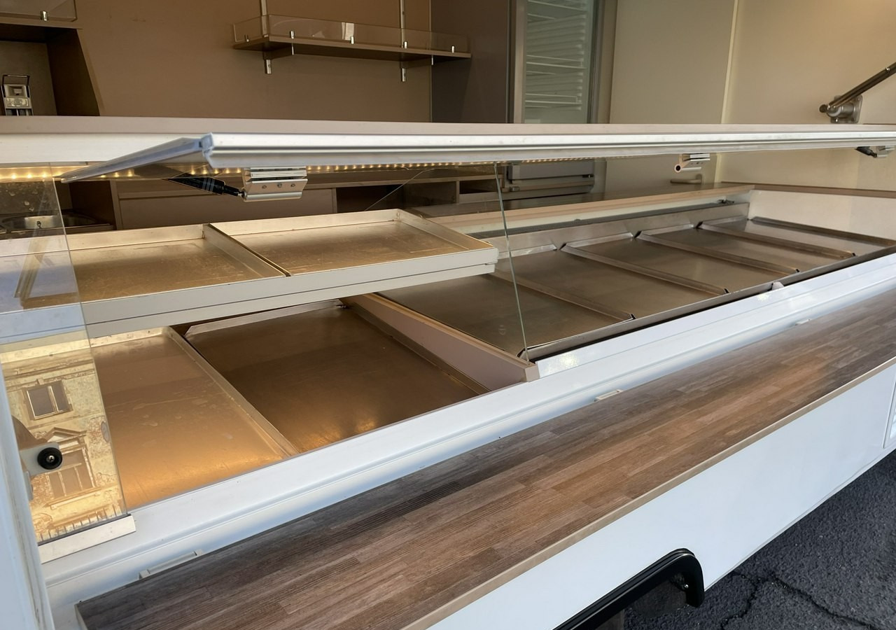 شاحنات طعام Renault Master Autosklep wędlin Gastronomiczny Food Truck Foodtruck Sklep Borco 201: صور 7 شاحنات طعام Renault Master Autosklep wędlin Gastronomiczny Food Truck Foodtruck Sklep Borco 201: صور 7