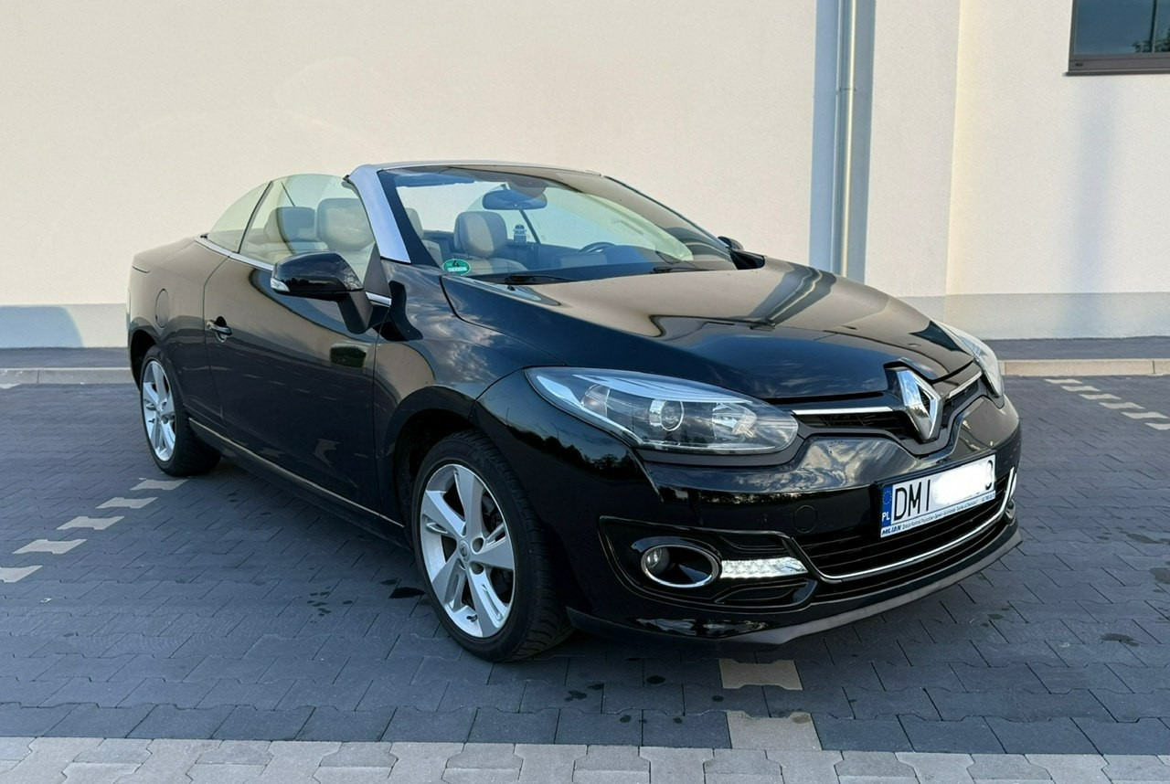 Renault Megane III Cabrio LIFT III 1.2 TCE 131 Skóra Led Navi PDC Bogate wyposażenie 20 - سيارة: صور 1 Renault Megane III Cabrio LIFT III 1.2 TCE 131 Skóra Led Navi PDC Bogate wyposażenie 20 - سيارة: صور 1