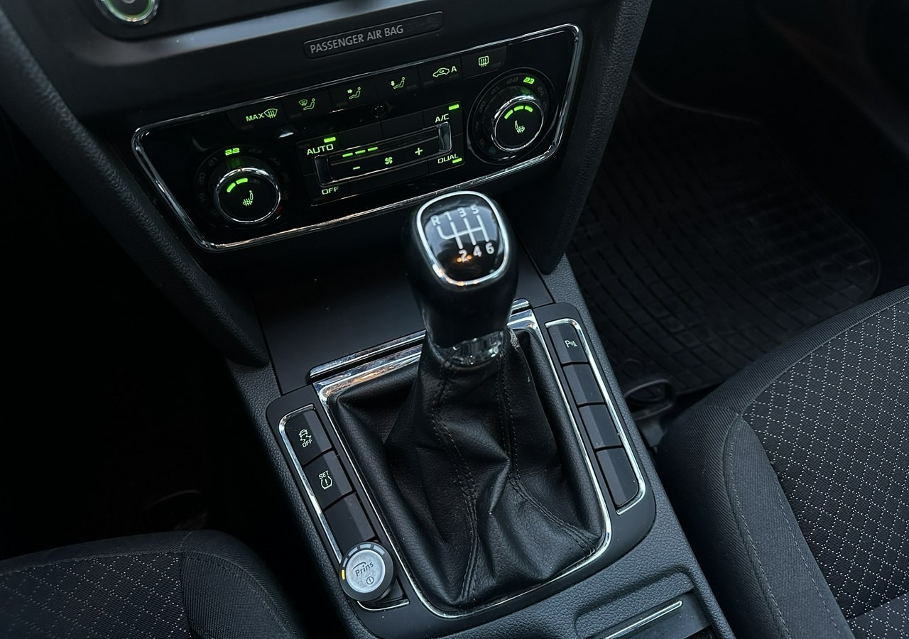 سيارة ستيشن Skoda Superb II Skoda Superb 1.8TSI 160KM LPG PRINS 2035 KLIMA NAVI PDC XENON 2015: صور 18 سيارة ستيشن Skoda Superb II Skoda Superb 1.8TSI 160KM LPG PRINS 2035 KLIMA NAVI PDC XENON 2015: صور 18