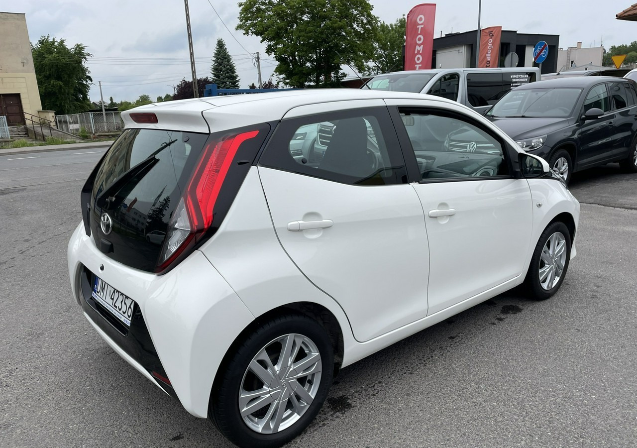 سيارة Toyota Aygo II Toyota Aygo 1.0 VVT-i JBL Edition bezyna+LPG Salon PL 2020: صور 6