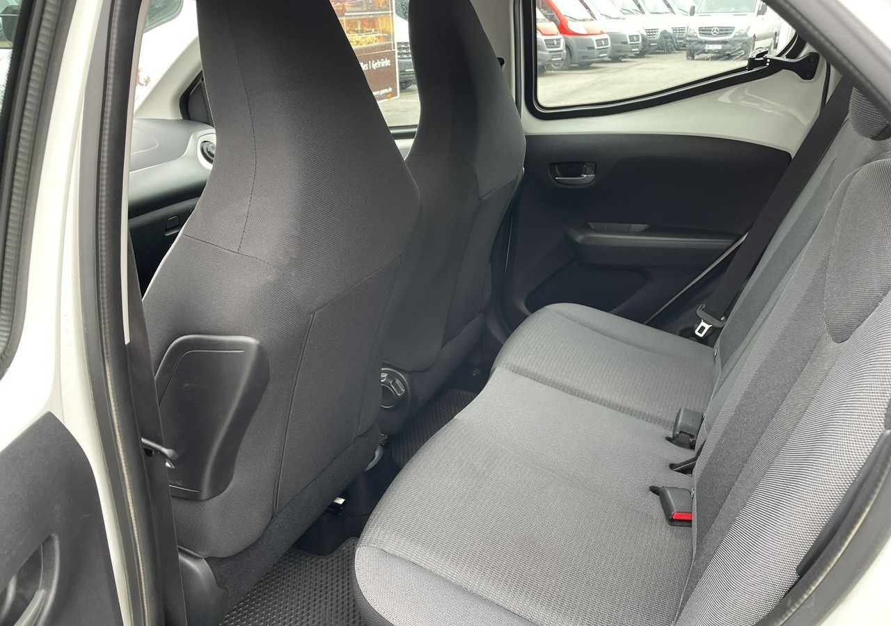 سيارة Toyota Aygo II Toyota Aygo 1.0 VVT-i JBL Edition bezyna+LPG Salon PL 2020: صور 15