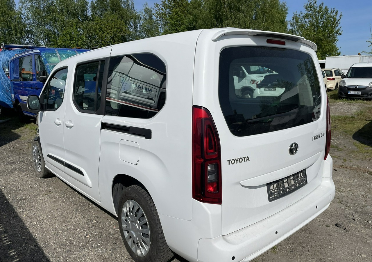Toyota ProAce Proace City Verso Toyota Proace City Verso Long 1.5 D-4D Business 2021Salon - سيارة: صور 1 Toyota ProAce Proace City Verso Toyota Proace City Verso Long 1.5 D-4D Business 2021Salon - سيارة: صور 1