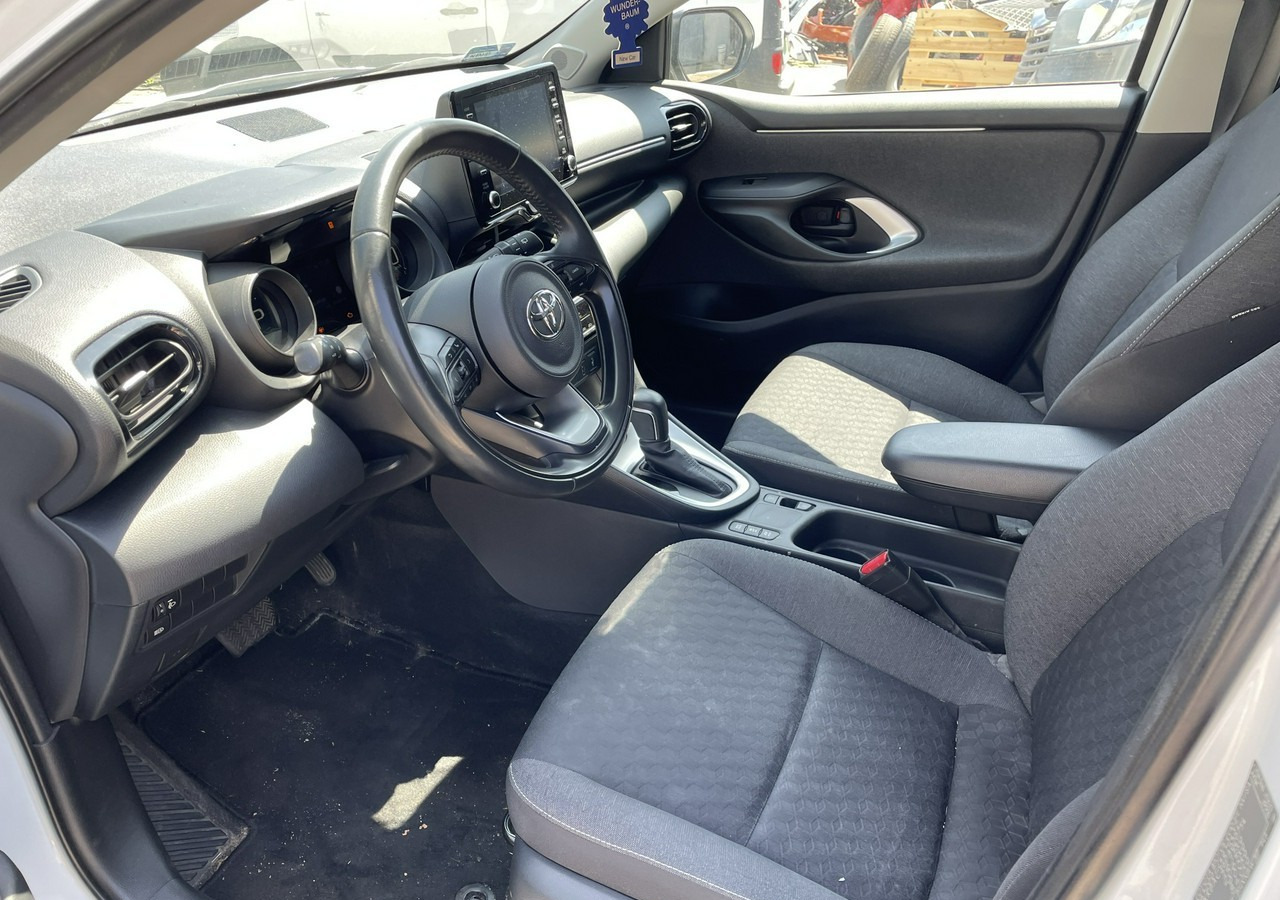 Toyota Yaris IV Toyota Yaris Hybrid 1.5 Active Salon PL 2023 FV 23% - هاتشباك: صور 3 Toyota Yaris IV Toyota Yaris Hybrid 1.5 Active Salon PL 2023 FV 23% - هاتشباك: صور 3