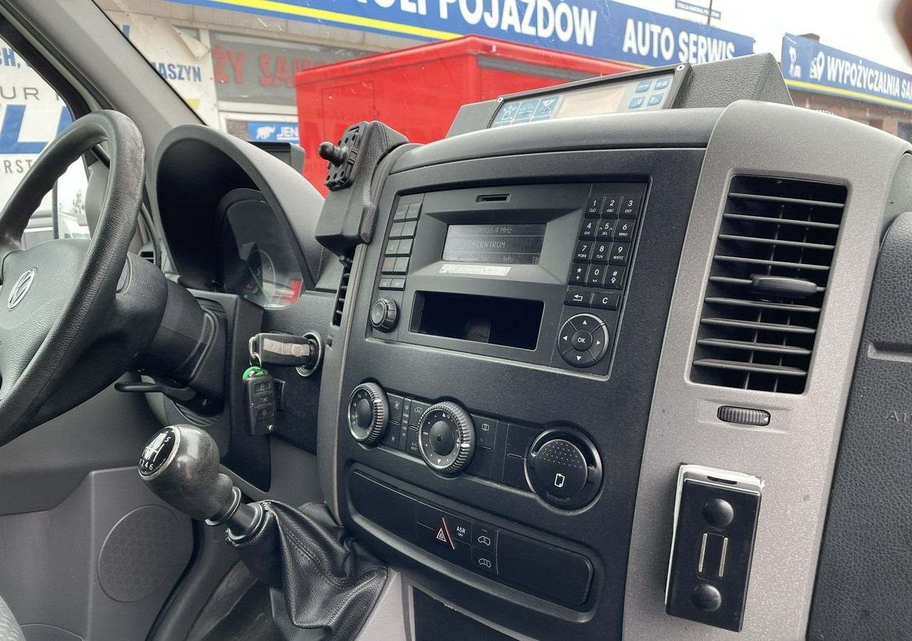 سيارة إسعاف Volkswagen Crafter Crafter 2.0-163KM Karetka Ambulans Wyposażony Model 2016: صور 14