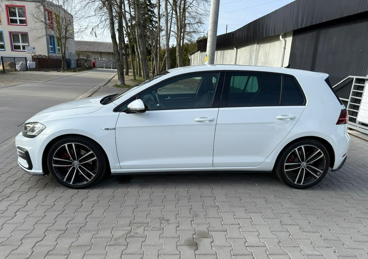 Volkswagen Golf VII GTD 2.0TDI 184KM FullLed Navi Klimatronik ACC Asystenci - سيارة: صور 2 Volkswagen Golf VII GTD 2.0TDI 184KM FullLed Navi Klimatronik ACC Asystenci - سيارة: صور 2