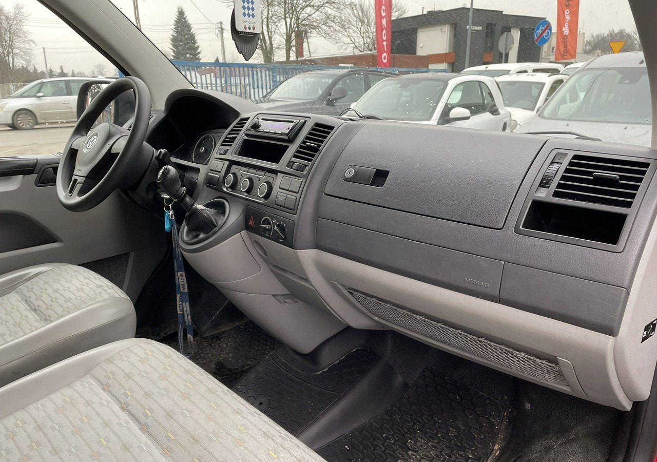 Volkswagen Transporter T5 Transporter T5 Lift 2.0 Tdi 9-osob Klima 2011 - سيارة: صور 4 Volkswagen Transporter T5 Transporter T5 Lift 2.0 Tdi 9-osob Klima 2011 - سيارة: صور 4