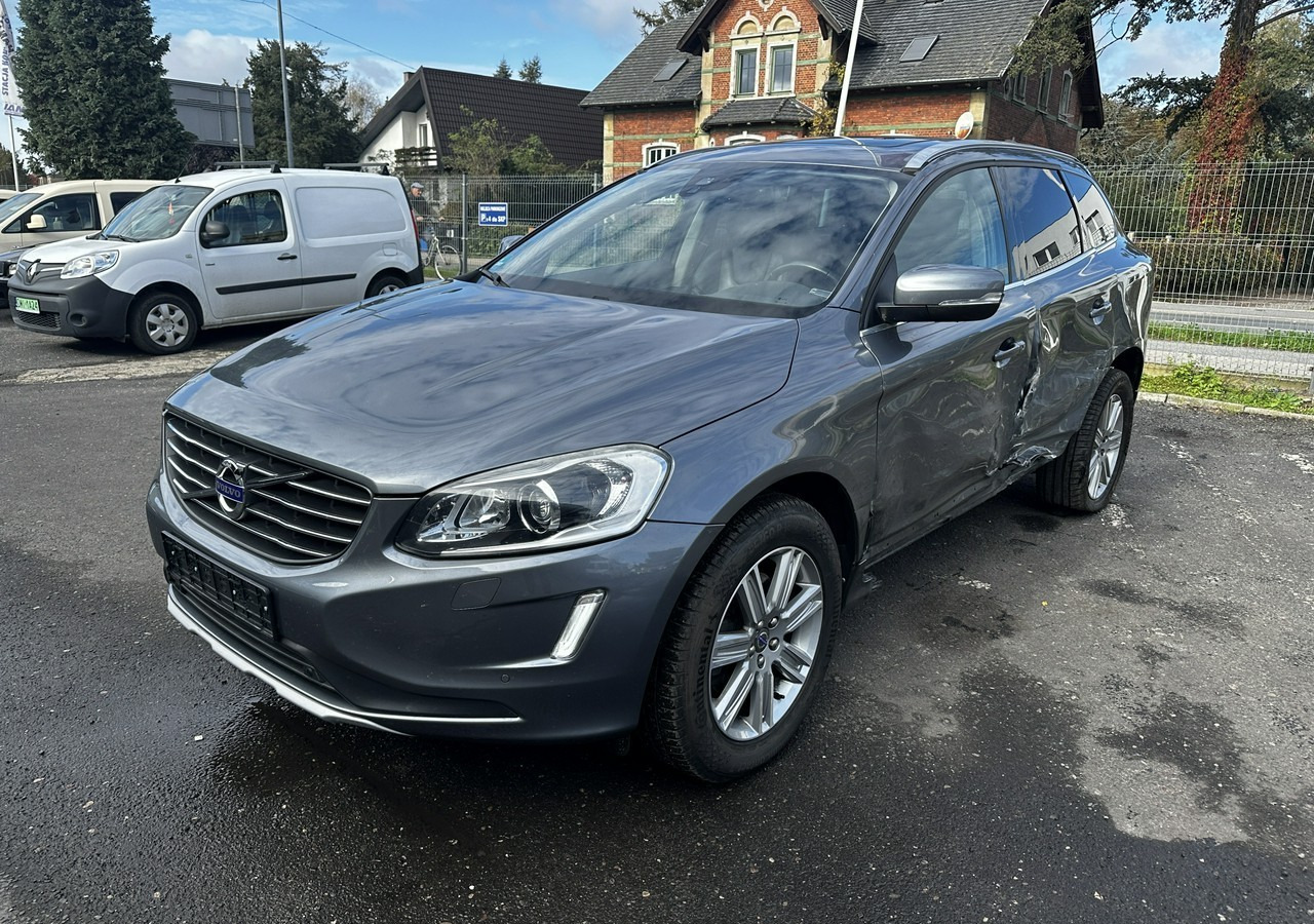 Volvo XC60 I Volvo XC 60 D4AWD Bogate wyposażenie 2017 - سيارة دفع رباعي: صور 2 Volvo XC60 I Volvo XC 60 D4AWD Bogate wyposażenie 2017 - سيارة دفع رباعي: صور 2