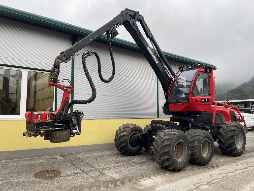Komatsu 931.2 - الحصادات: صور 1 Komatsu 931.2 - الحصادات: صور 1