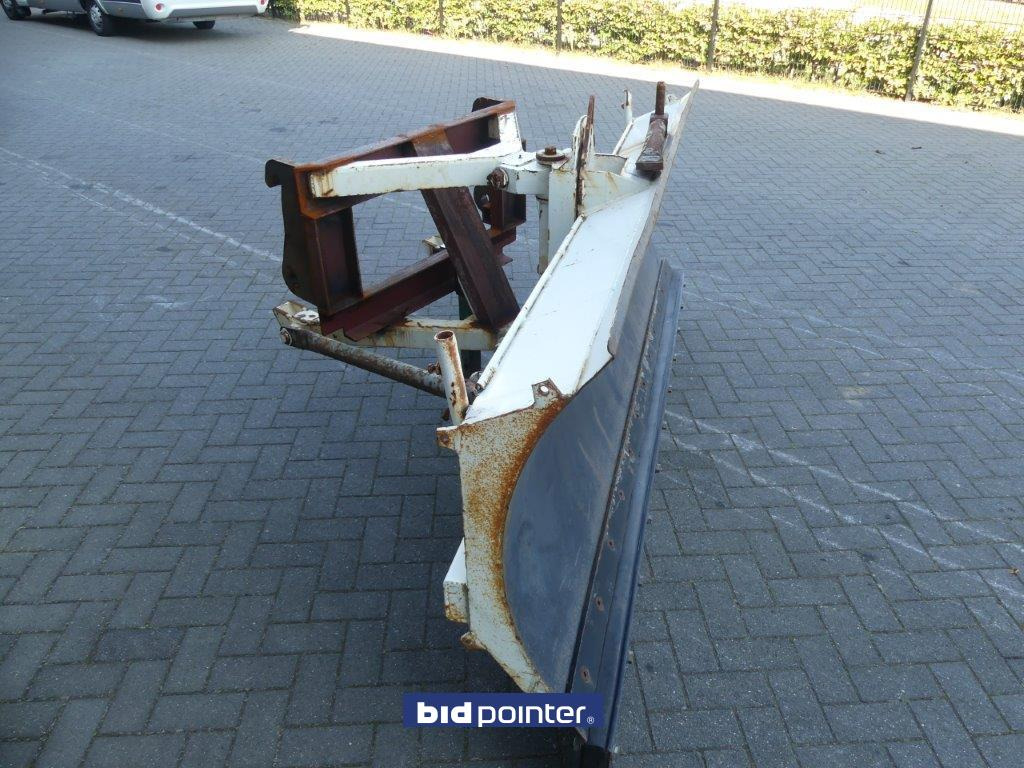 كاسحة ثلوج - سيارة بلدية Snow blade: صور 8 كاسحة ثلوج - سيارة بلدية Snow blade: صور 8