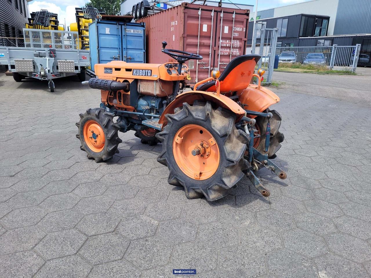 Kubota B7001 - جرار صغير: صور 4 Kubota B7001 - جرار صغير: صور 4