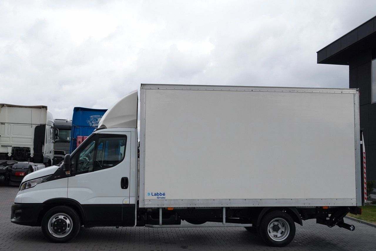 Iveco DAILY 3.0 / KONTENER-FURGON / WINDA 750 KG / DMC - الشاحنات الصغيرة المبردة: صور 5 Iveco DAILY 3.0 / KONTENER-FURGON / WINDA 750 KG / DMC - الشاحنات الصغيرة المبردة: صور 5