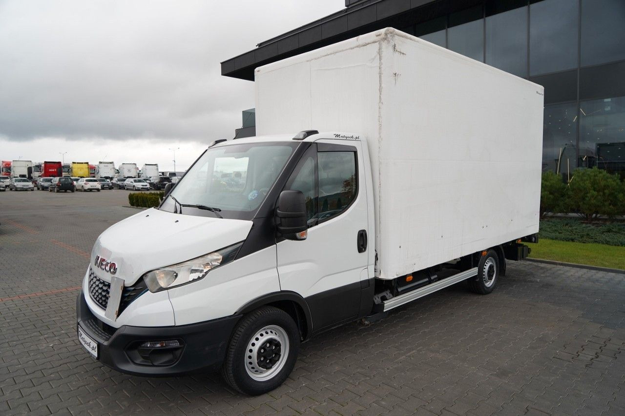 Iveco DAILY 35-NP / CNG / KONTENER / MANUAL / WINDA P - الشاحنات الصغيرة المبردة: صور 4 Iveco DAILY 35-NP / CNG / KONTENER / MANUAL / WINDA P - الشاحنات الصغيرة المبردة: صور 4