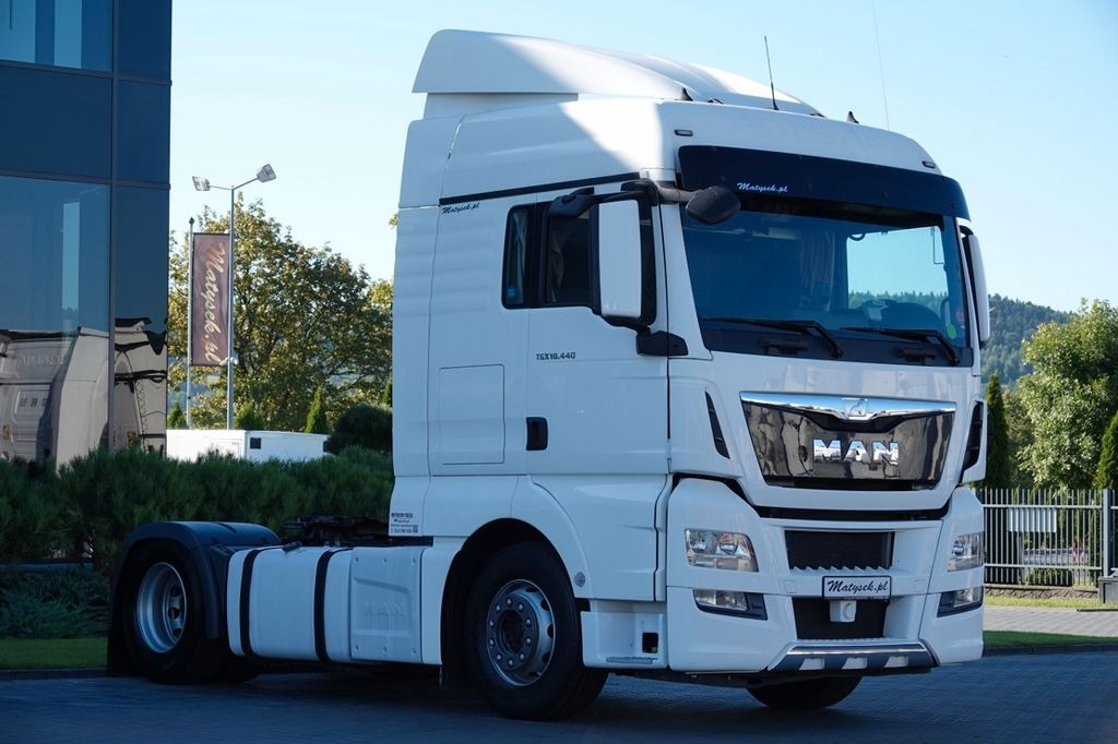MAN TGX 18.440 / RETARDER / XLX / EURO 6 - شاحنة جرار: صور 1 MAN TGX 18.440 / RETARDER / XLX / EURO 6 - شاحنة جرار: صور 1