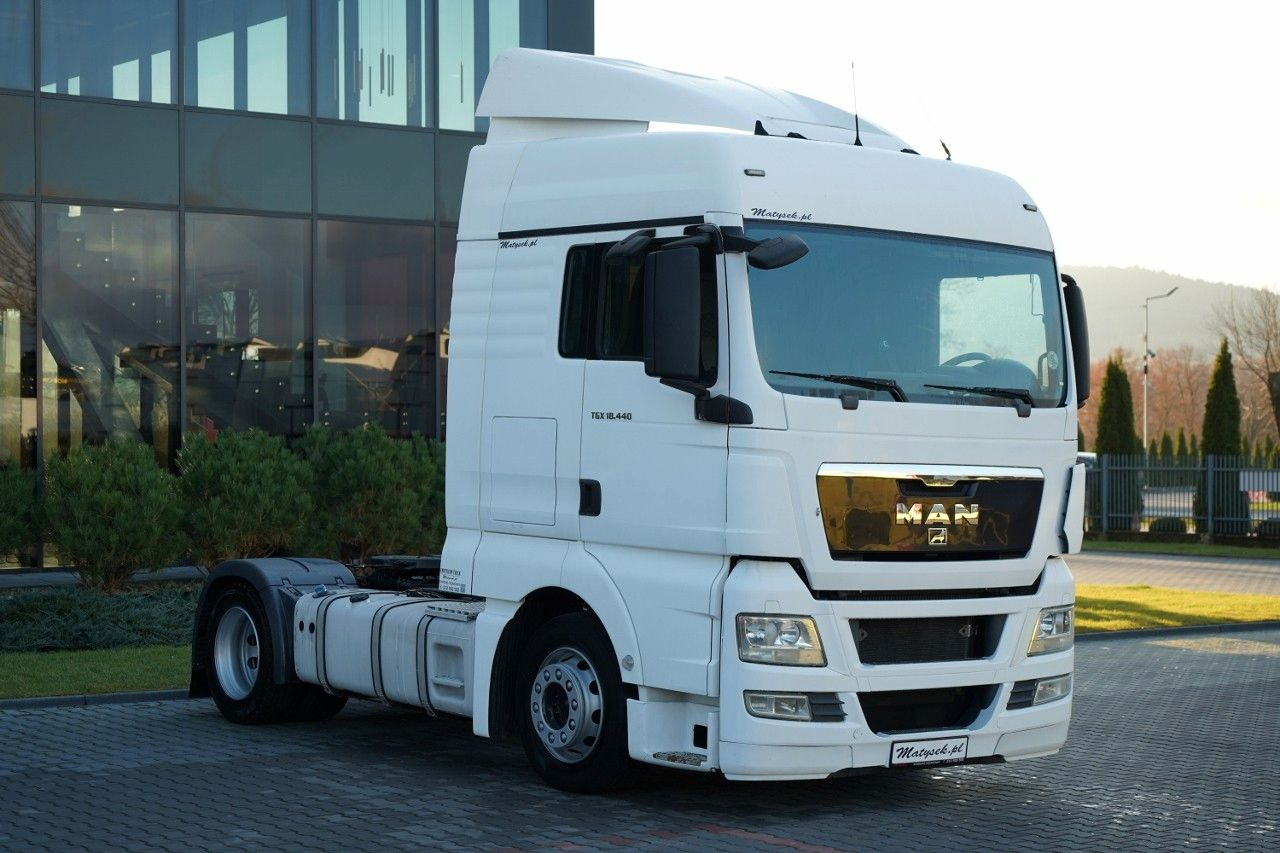 MAN TGX 18.440 / XLX / MEGA / MANUAL / LOW DECK - شاحنة جرار: صور 2 MAN TGX 18.440 / XLX / MEGA / MANUAL / LOW DECK - شاحنة جرار: صور 2