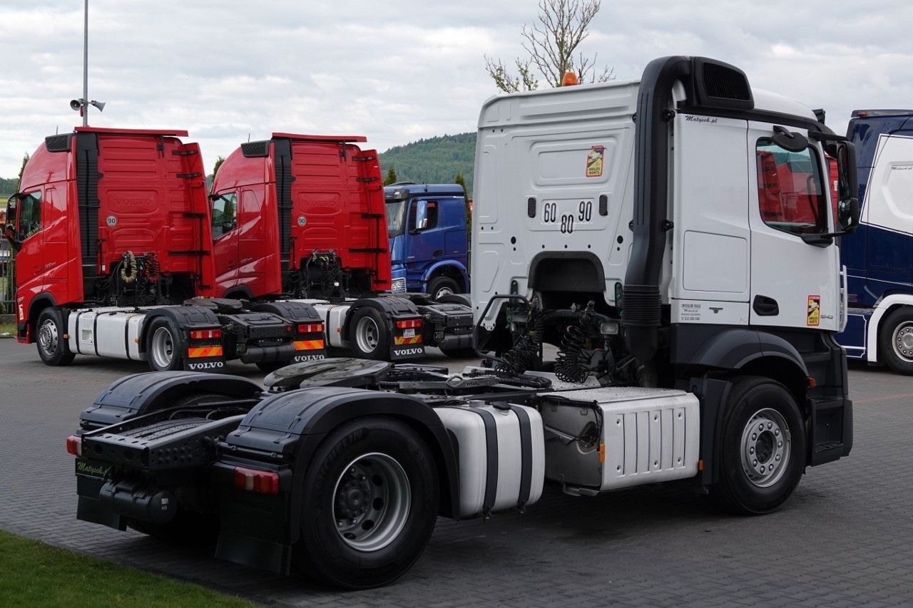 Mercedes-Benz ACTROS 1843 / RETARDER / HYDRAULIKA / NISKA KABI Mercedes-Benz ACTROS 1843 / RETARDER / HYDRAULIKA / NISKA KABI - شاحنة جرار: صور 5 Mercedes-Benz ACTROS 1843 / RETARDER / HYDRAULIKA / NISKA KABI Mercedes-Benz ACTROS 1843 / RETARDER / HYDRAULIKA / NISKA KABI - شاحنة جرار: صور 5