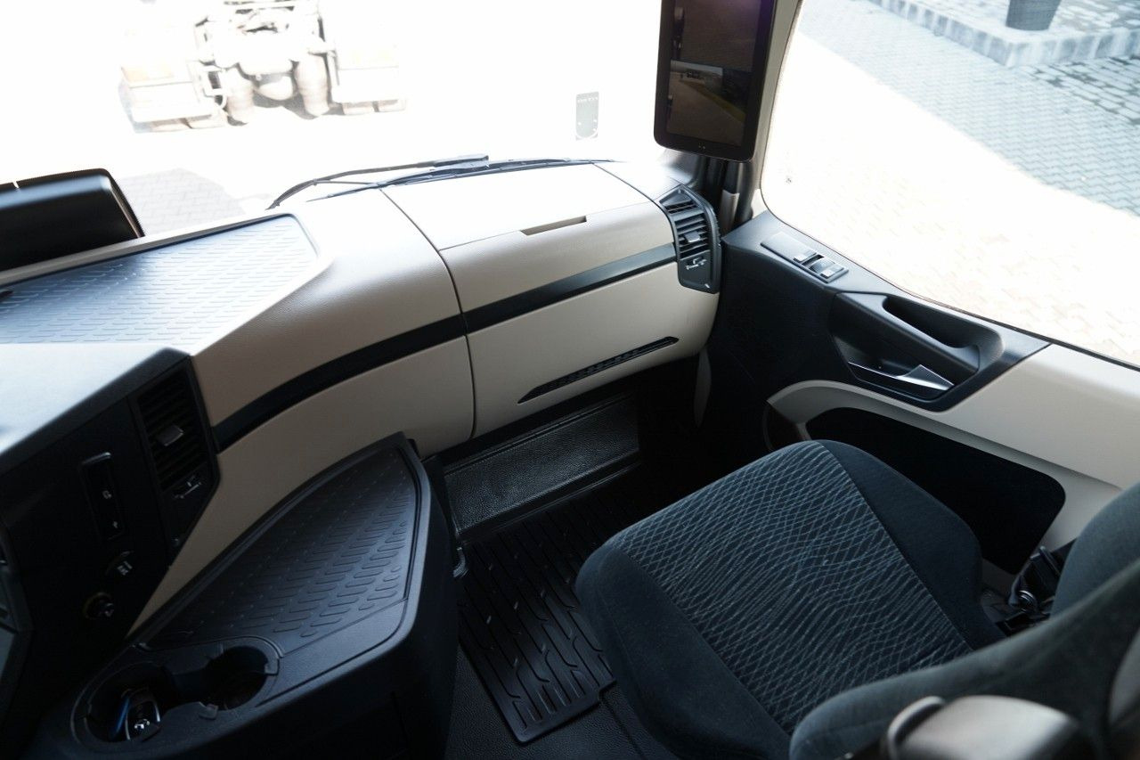 تأجير  Mercedes-Benz ACTROS 1845 / MP5 / BIG SPACE / Mercedes-Benz ACTROS 1845 / MP5 / BIG SPACE /: صور 32