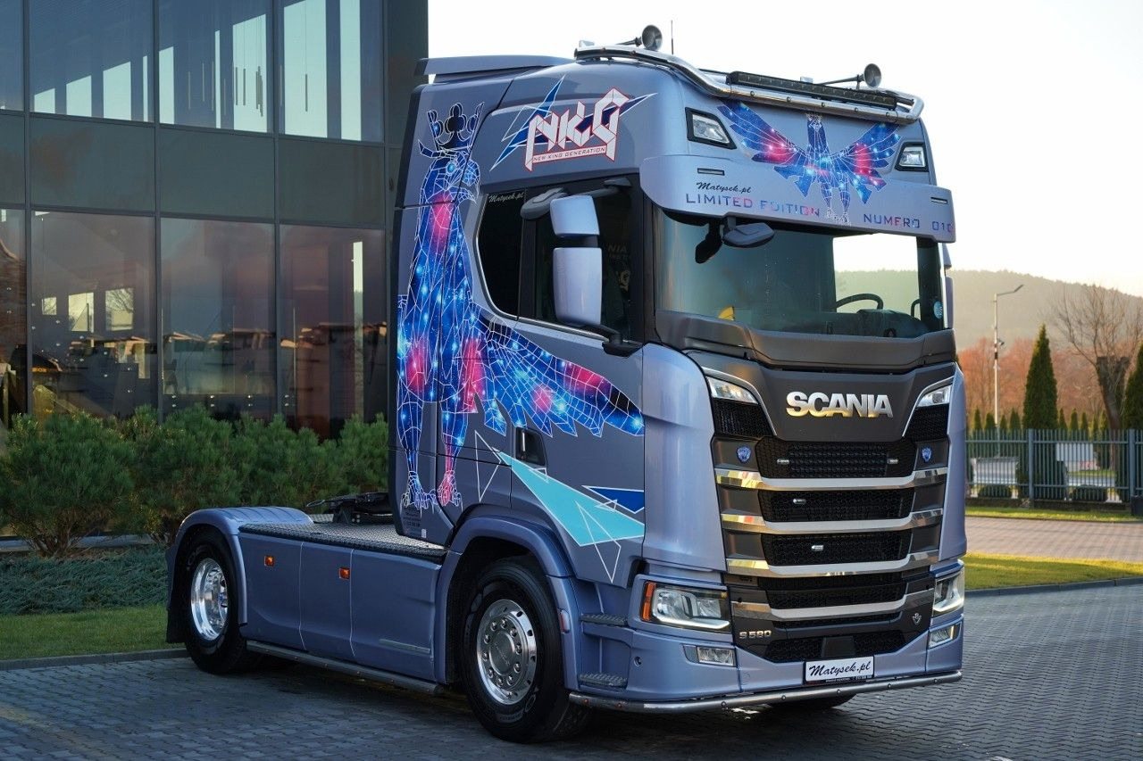 Scania S 580 / V8 / ORGINALNA EDYCJA LIMITED / NR 010 / - شاحنة جرار: صور 4 Scania S 580 / V8 / ORGINALNA EDYCJA LIMITED / NR 010 / - شاحنة جرار: صور 4